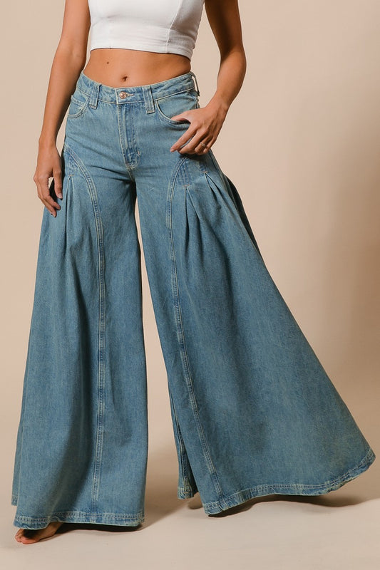 Pleated Wide Jeans